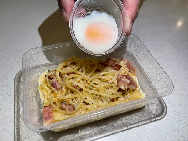 卡邦尼扁意粉配溫泉蛋