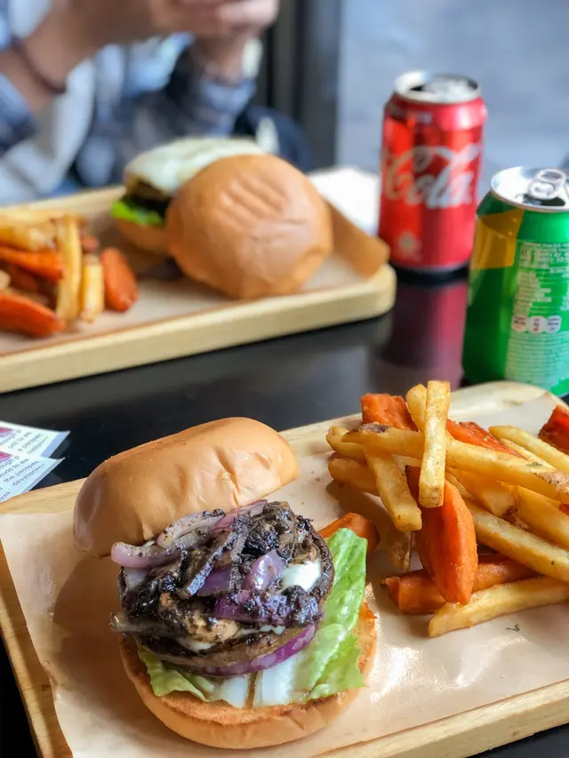 雙蘑菇黑松露醬芝士漢堡