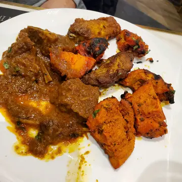 天多利烤鸡和咖哩羊肉