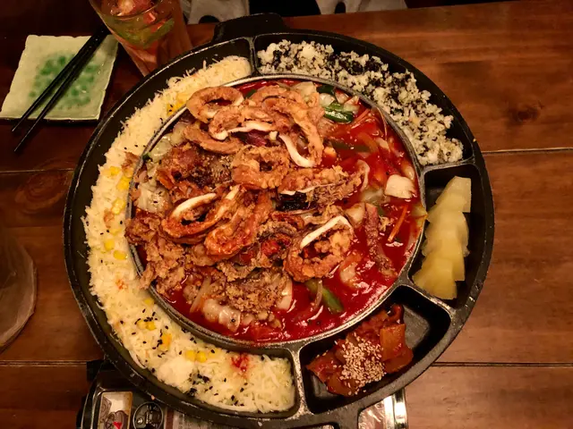 賣相吸引  海鮮同年糕夠熱夠味 