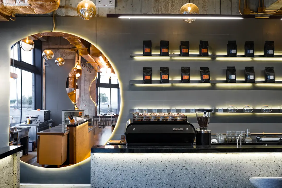 Ellipsis Cafe & Lounge