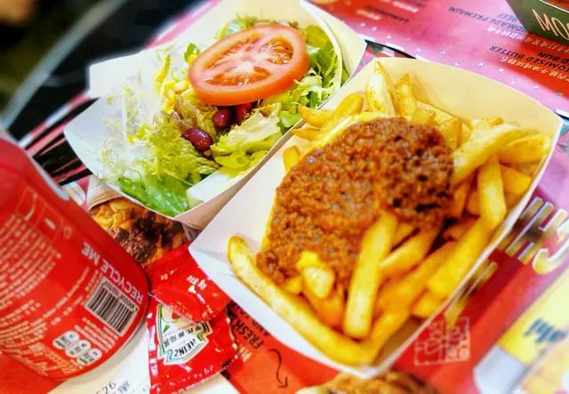 漢堡包加錢變套餐，更抵食