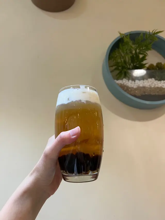 芝士奶蓋茉莉綠茶加珍珠