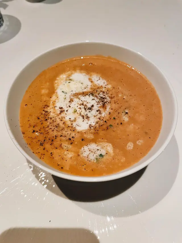 𝑳𝒐𝒃𝒔𝒕𝒆𝒓 𝑩𝒊𝒔𝒒𝒖𝒆