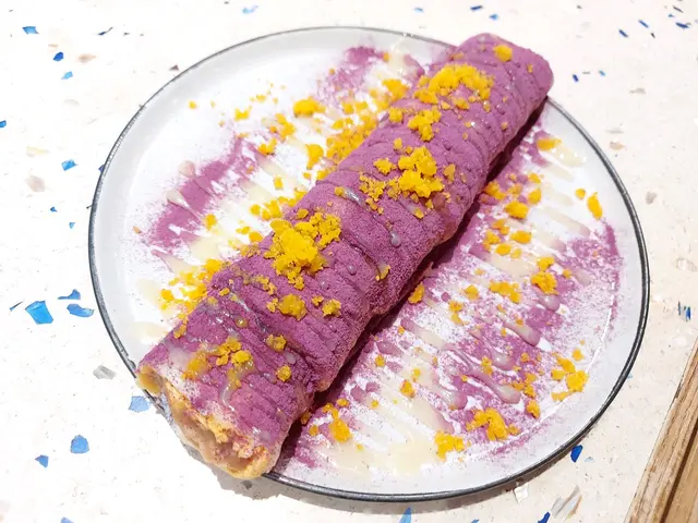 髒髒芋泥鹹蛋黃蛋餅