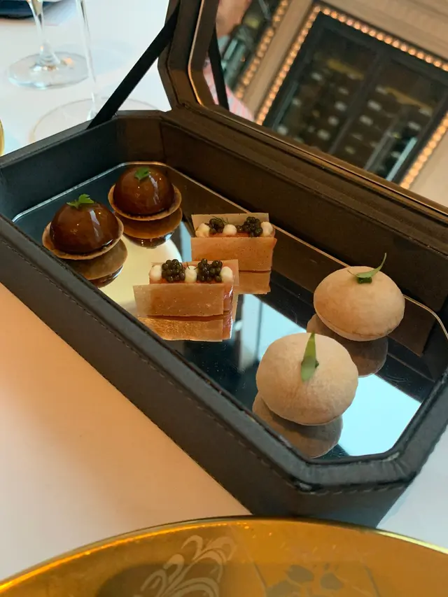 Complimentary appetizers  