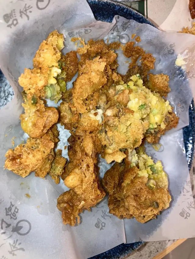 好大碟, 主要係粉漿, 小量蠔仔. 食咗小小已經唔想食