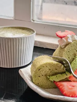 Matcha & Strawberry Roll Cake