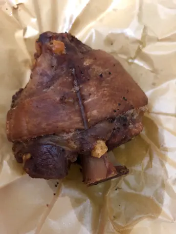 中伏！以為係普通size嘅豬手，點知原來係BB size