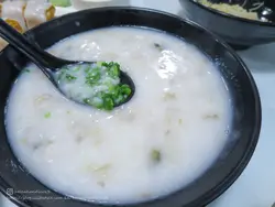 皮蛋咸瘦肉粥