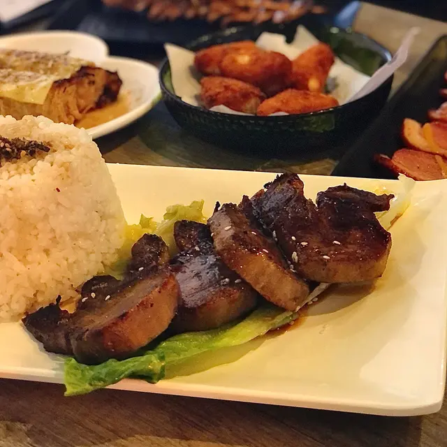馳名彩虹厚切牛脷丼飯