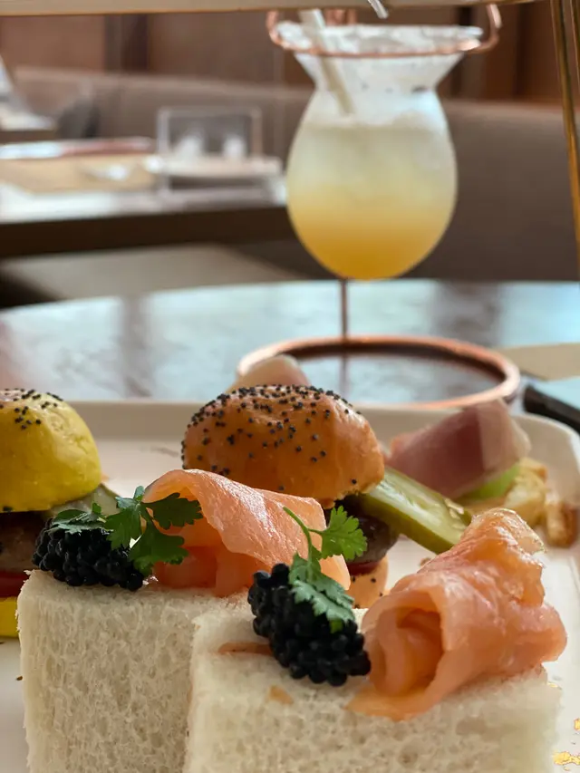 𝒮𝒶𝓋𝑜𝓊𝓇𝓎