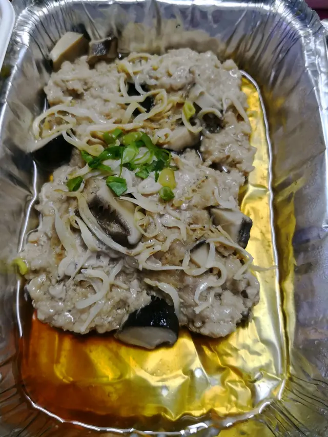 銀魚香菇蒸肉餅