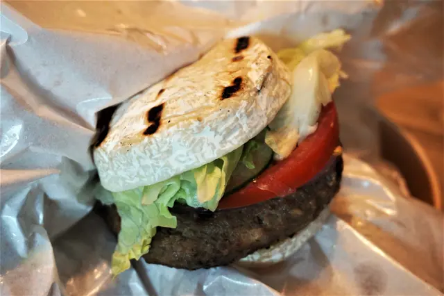 金文畢芝士牛肉漢堡