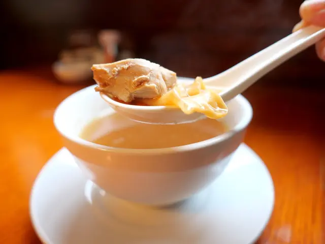 中式燉湯
