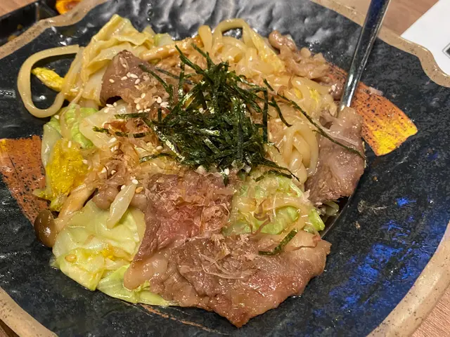 黑毛豚肉炒烏冬