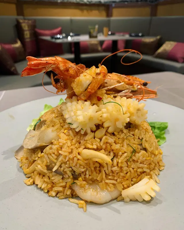 招牌冬陰功海鮮炒飯