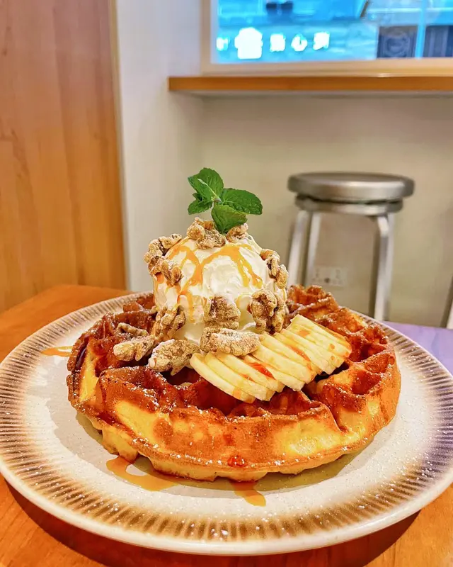 香蕉海鹽焦糖窩夫