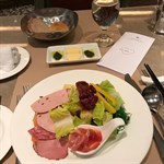 salad 及 parma ham with cantaloup
