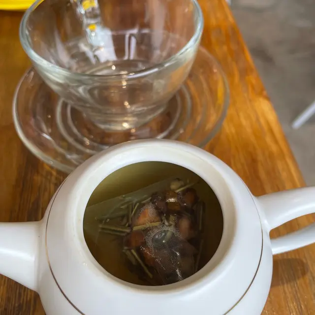 薄荷甘草檸檬草本茶