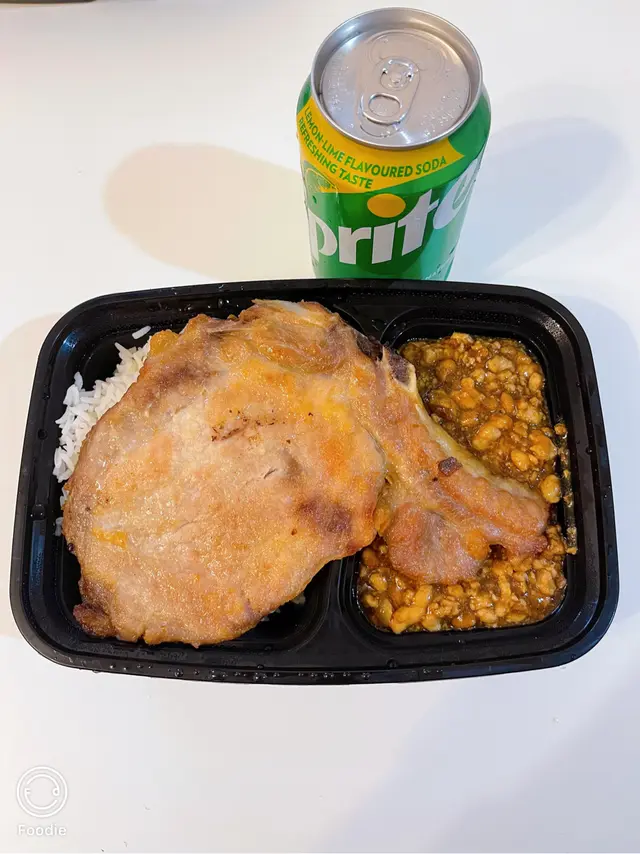 肉燥豬扒飯 、七喜