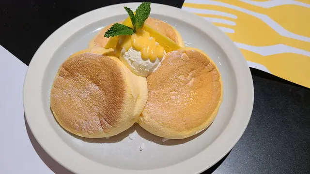 檸檬芝士脆糖班戟