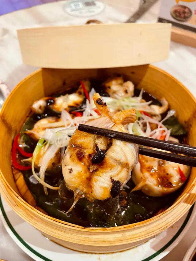 荷葉籠仔蒸白鱔