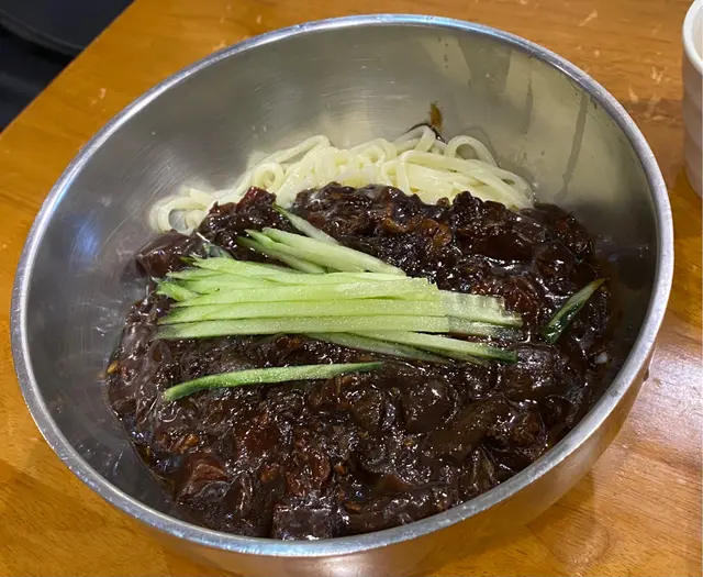 韓式炸醬麵