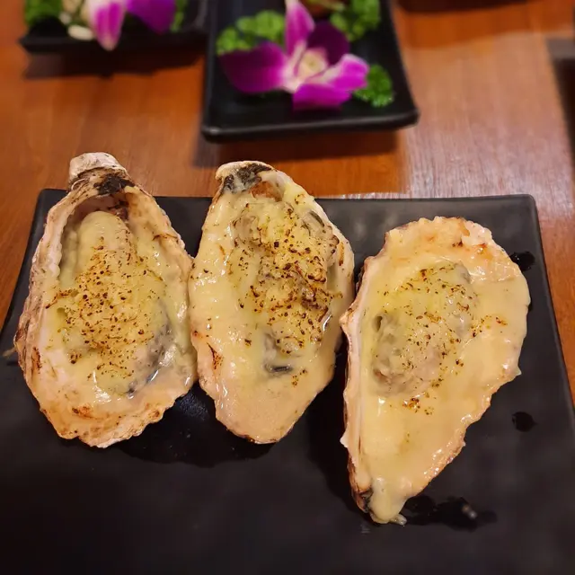 香濃芝士燒生蠔