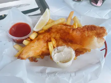 招牌炸鱼薯条
