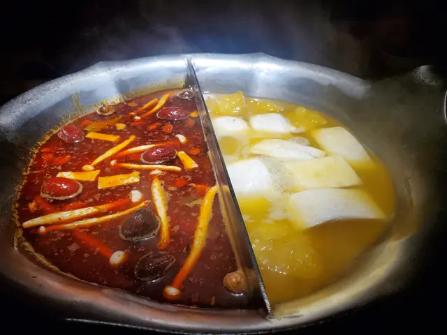 台式麻辣VS花膠雞