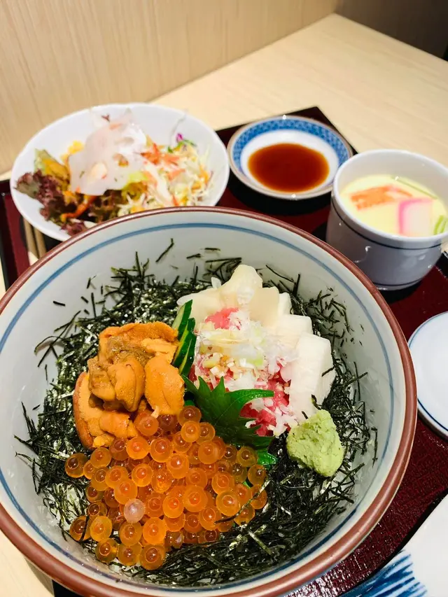 北海道三色魚生飯