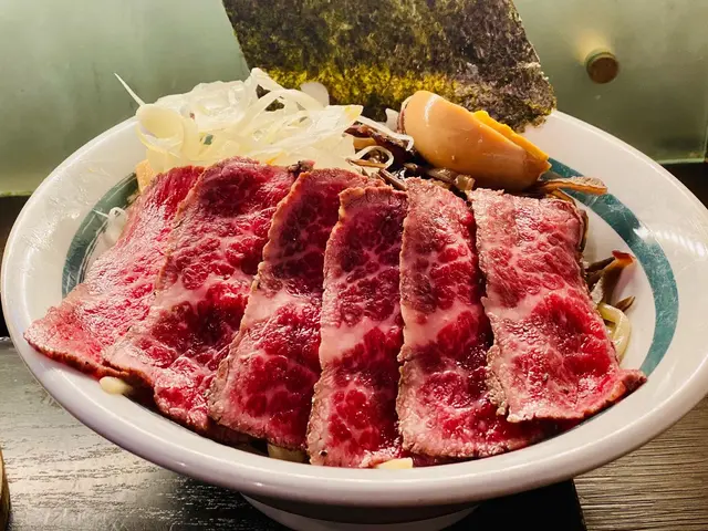 慢煮安格斯牛小排濃蝦湯沾麵