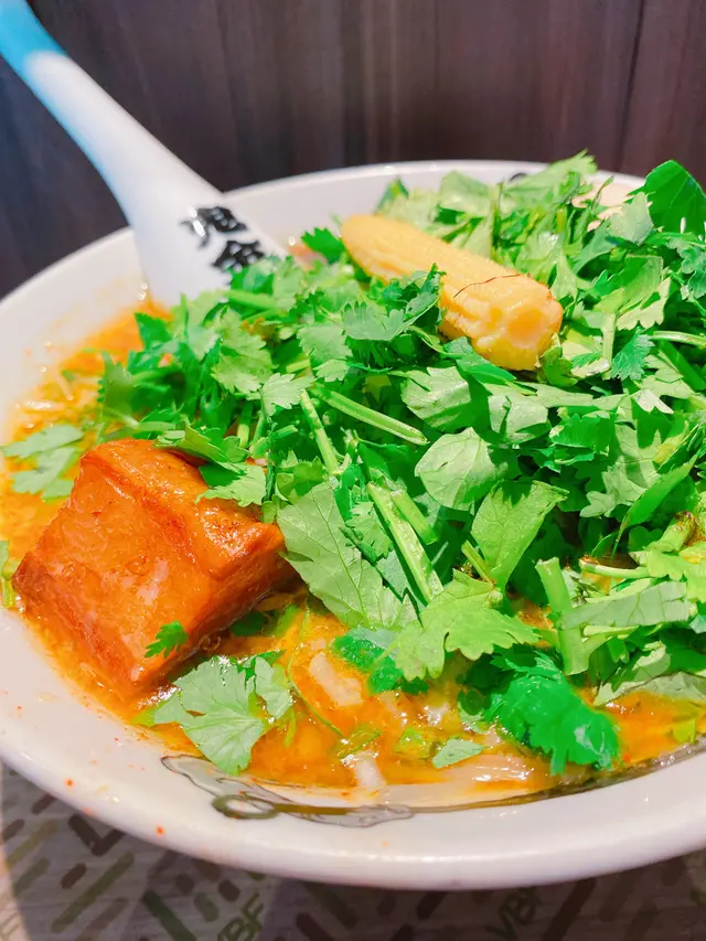 莞荽辣麻味噌拉麵加美玉