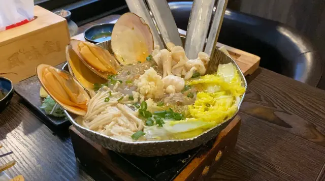 蒜蓉海鮮粉絲鍋 配聖子+刀甲