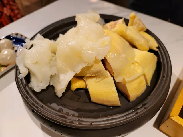 招牌花膠雞湯鍋