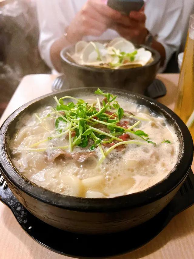 上級肩胛肉石鍋烏冬