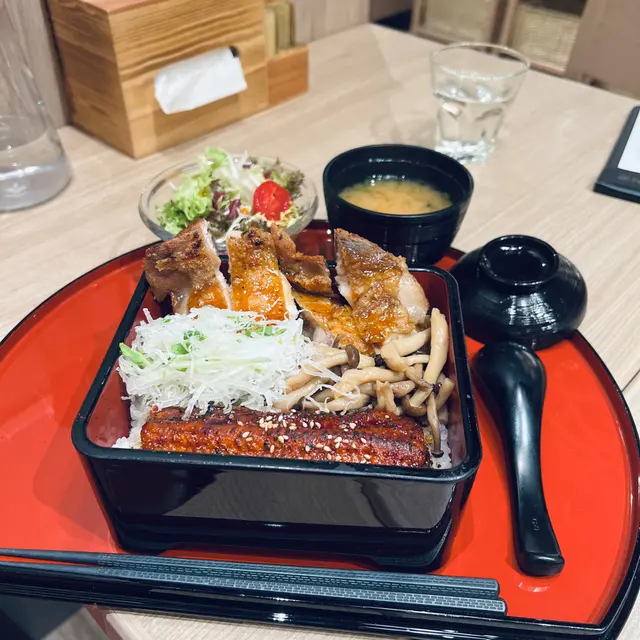 特上鰻魚·照燒雞肉雙併飯