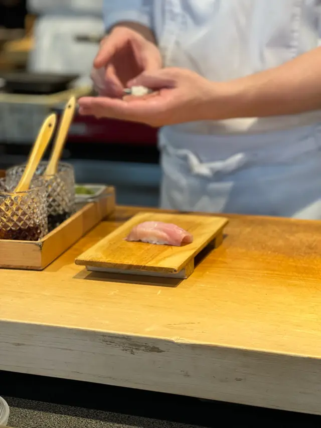 橡木煙薰平政魚壽司