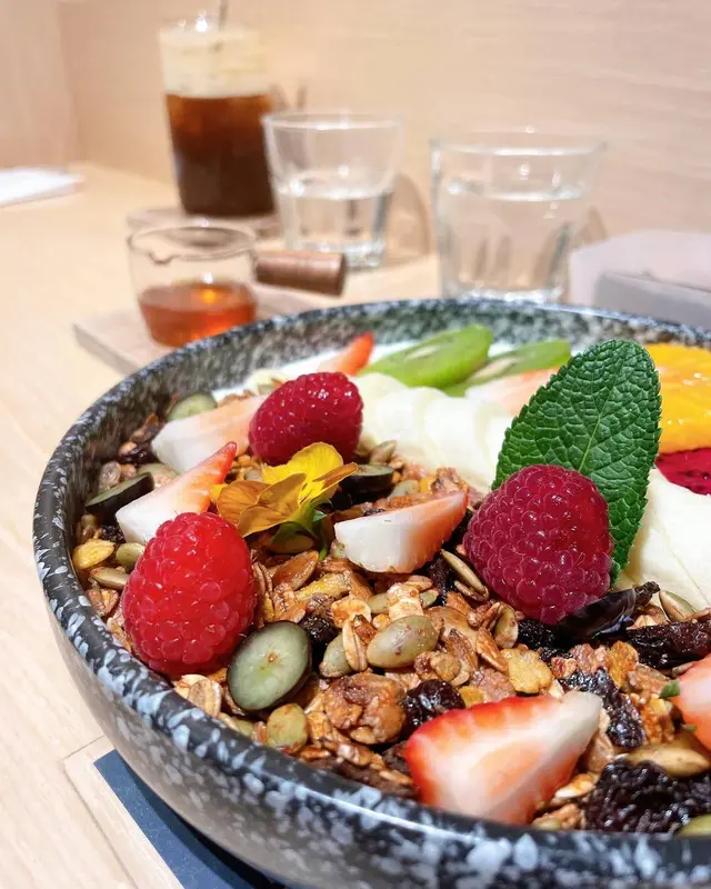 鮮果蜜糖穀物乳酪(素)