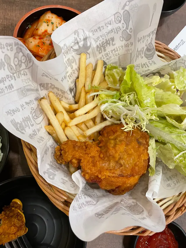 巨型炸雞限定午餐