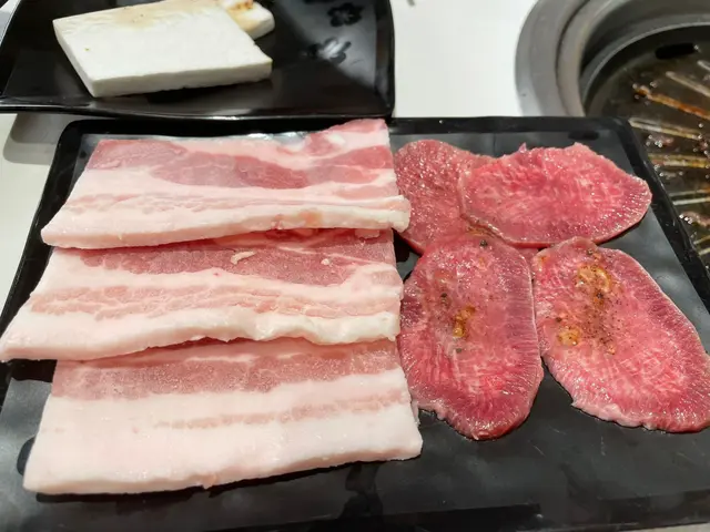 黑豚腩肉, 牛舌