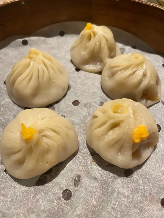招牌蟹粉小籠包
