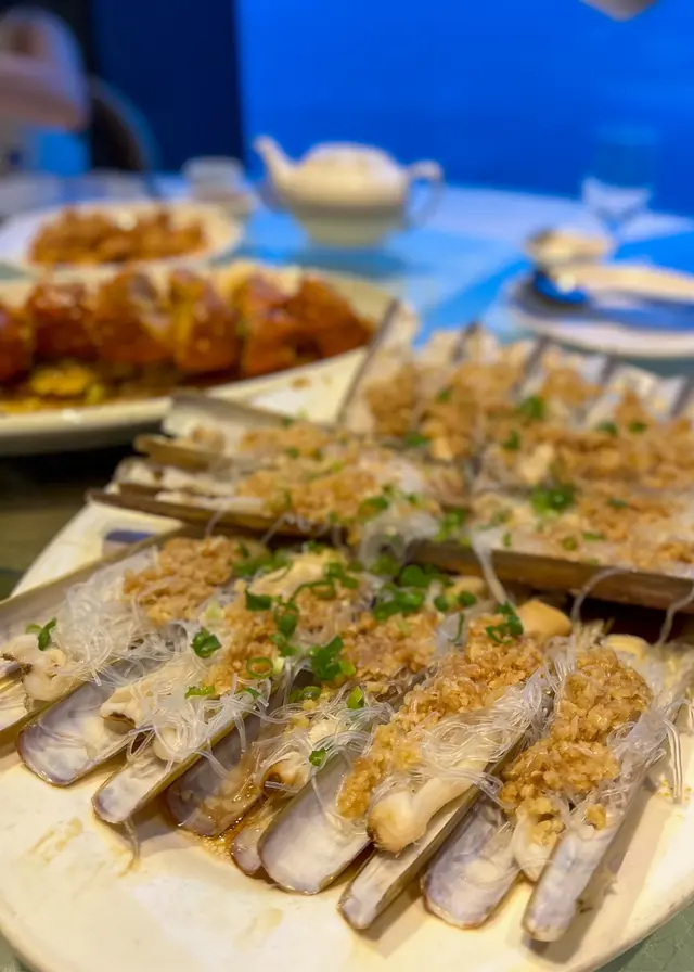 蒜蓉粉絲蒸蟶子王