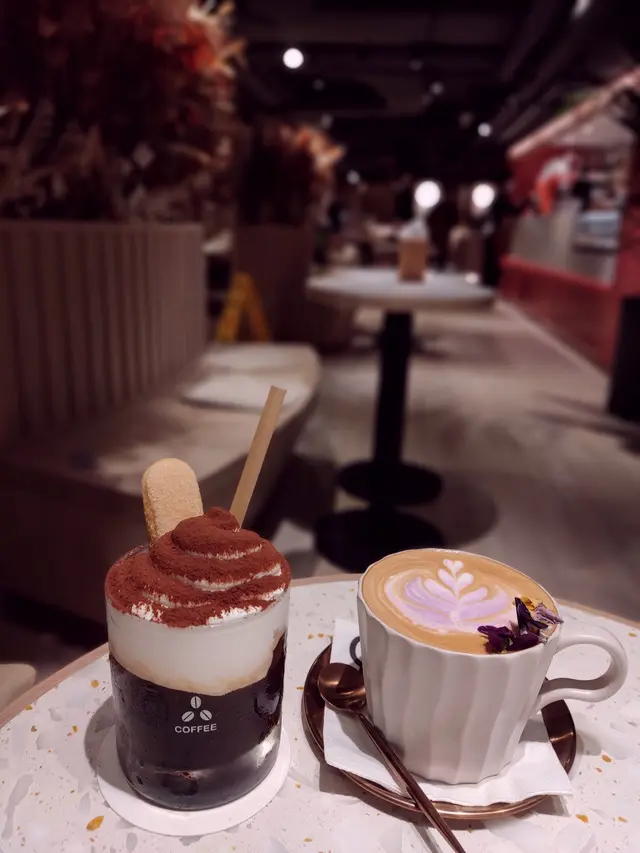 Tiramisu Coffee & 紫薯鮮奶咖啡