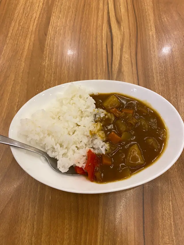 最為可取就是這個咖哩飯