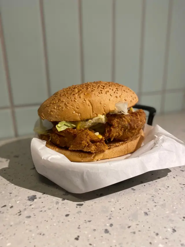 火焰芝士雞扒包