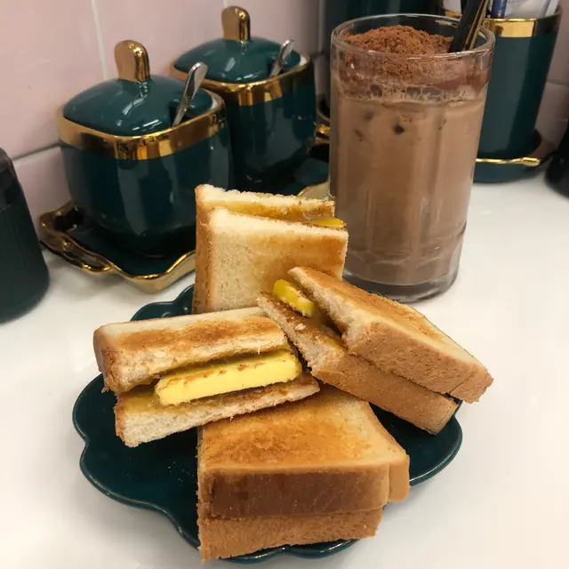 椰香鮮油咖央多士