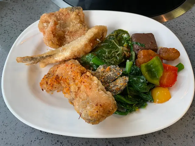 椒鹽三文魚金黃香脆,最推介!