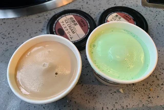 有蜜瓜味和伯爵茶味，後者好味